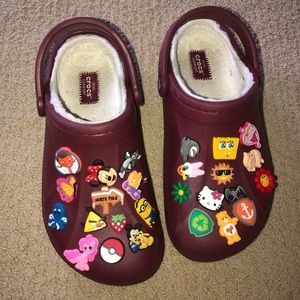 CROCS WITH FUR *JIBBITS INCLUDED*